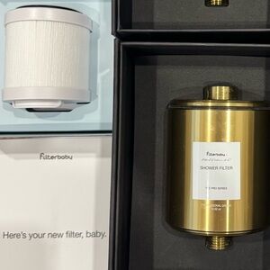 Filterbaby Pro X Dr. Dorfman
Titanium Aluminum Shower Filter + extra new filter
